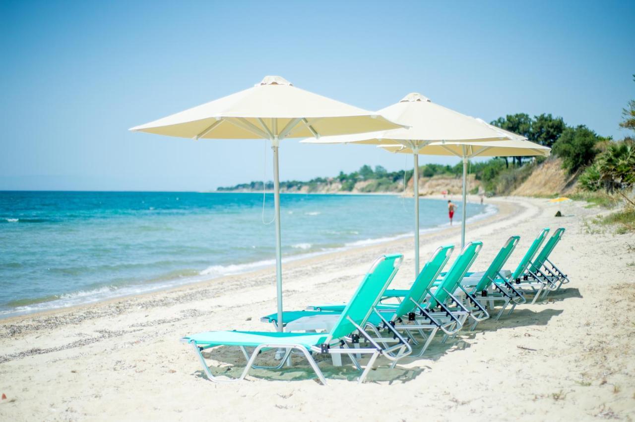Summerday Villa Private Beach Неа-Ираклия Экстерьер фото